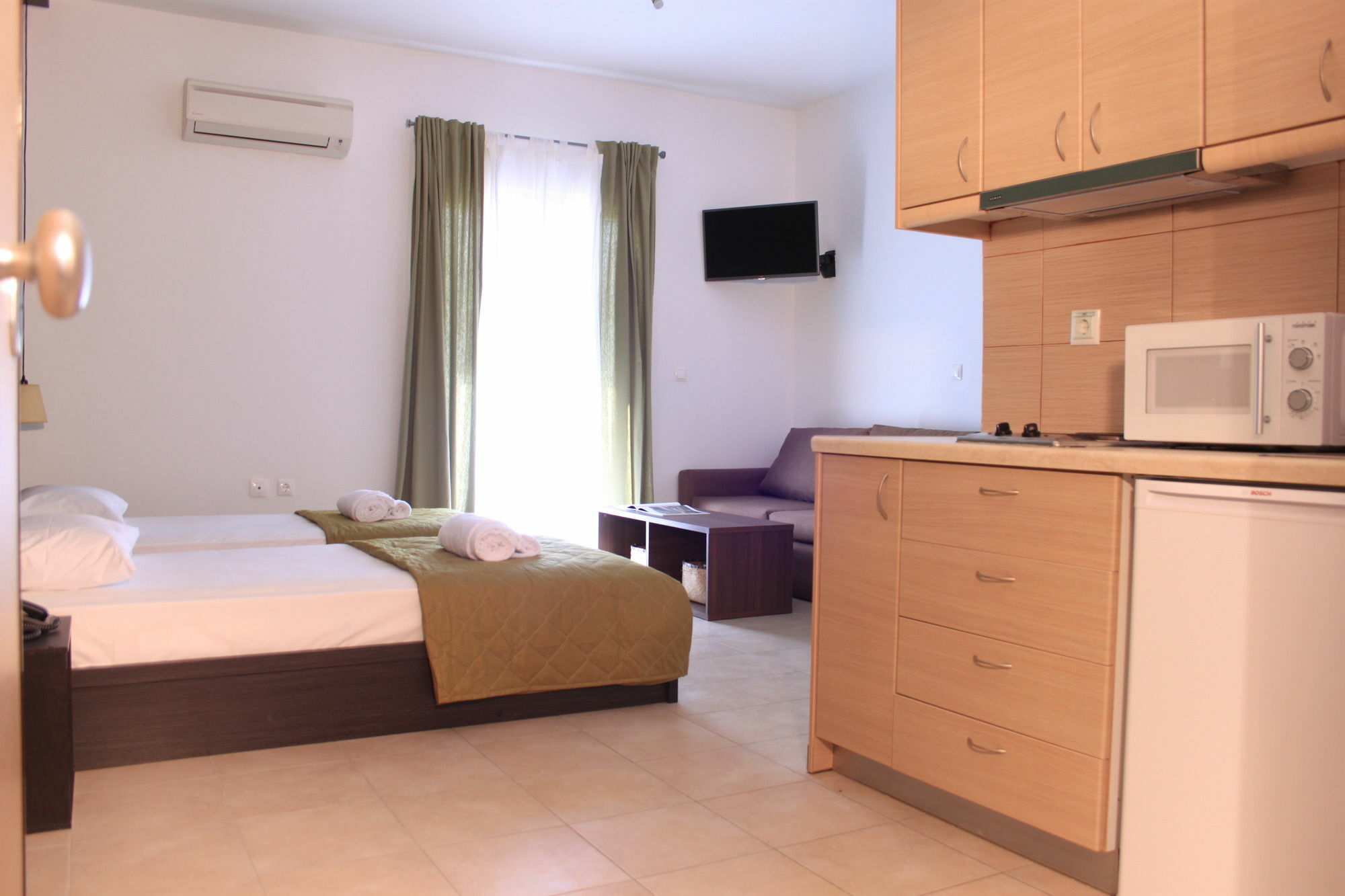 Krinis Apartments Rhodes City Eksteriør billede